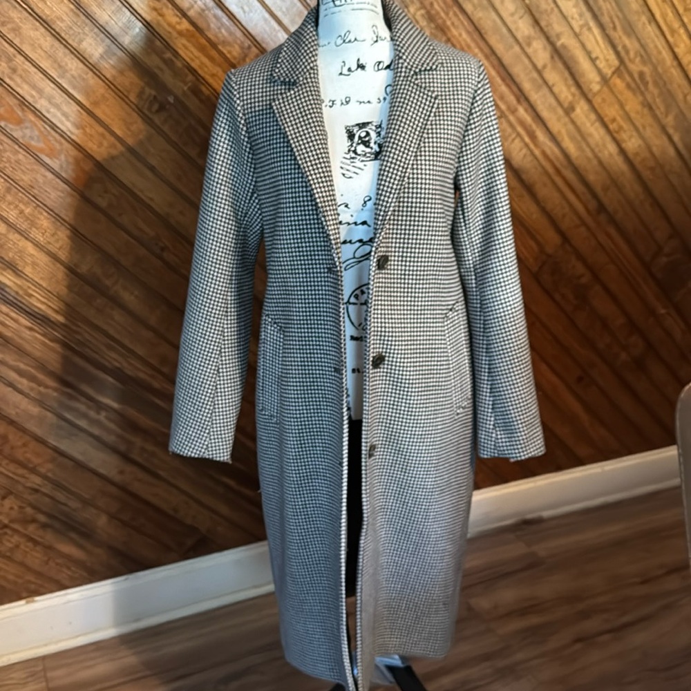 Classic Houndstooth Long Coat - Women's Black & White